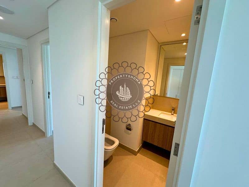 Downtown Views |Elegant 2 BR |Urban Retreat - Image 14