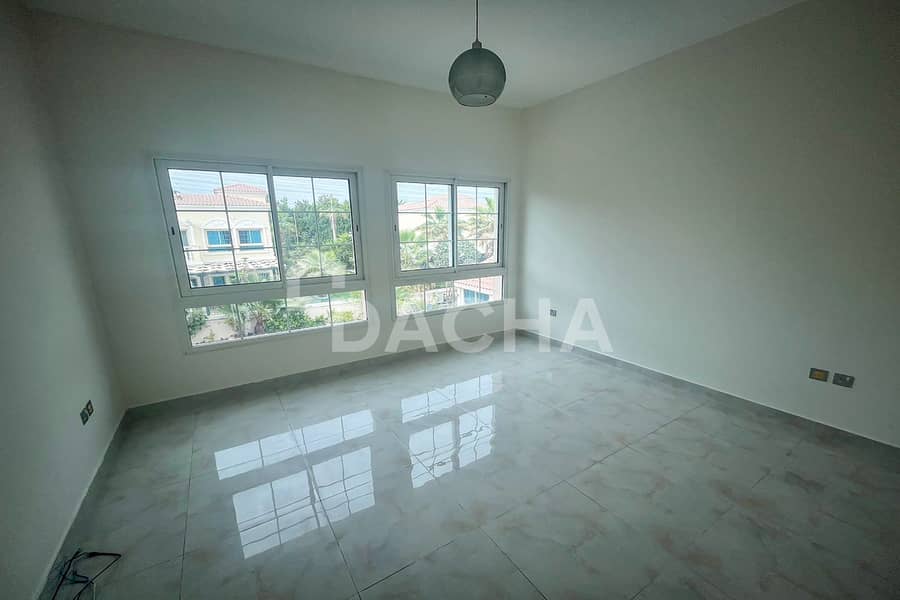 Large Plot | Private Pool | Garden Room | 1-4 Chqs - Image 10