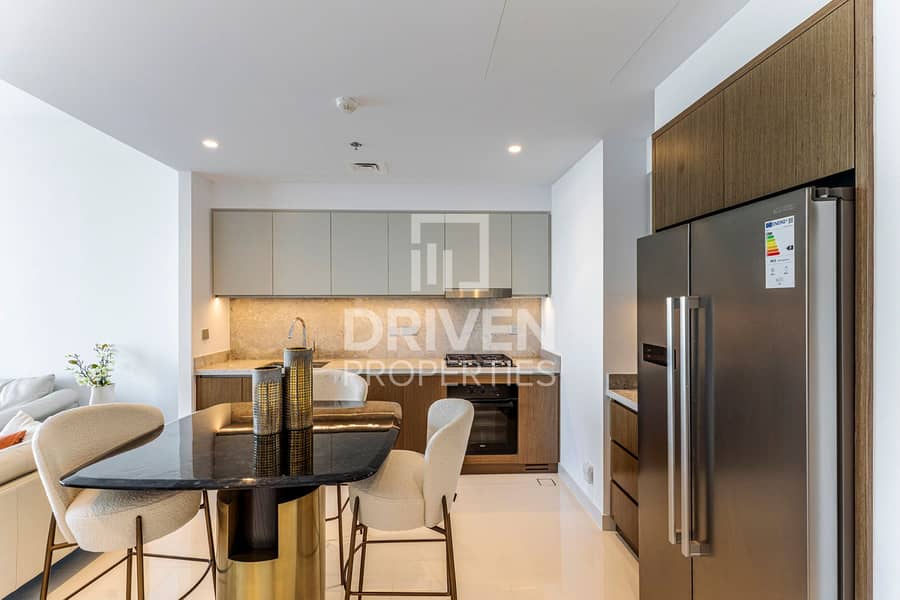 Stunning Sea and Palm view | Furnished | Brand New - Image 10