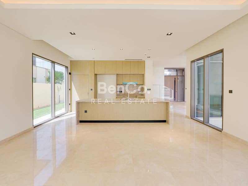 Landscaped | Private Pool | Lowest Price - Image 10