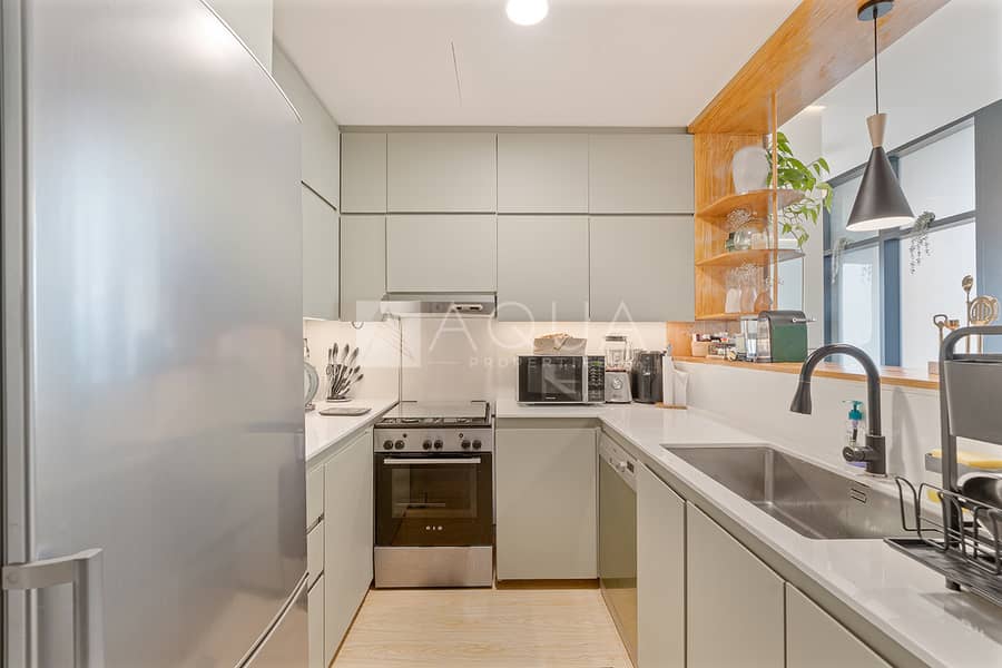 High Floor | Upgraded Corner Unit | Canal Views - Image 6