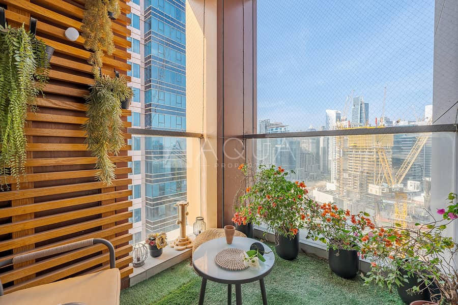 High Floor | Upgraded Corner Unit | Canal Views - Image 7