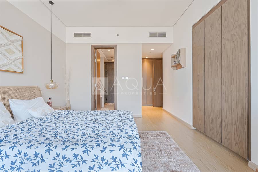 High Floor | Upgraded Corner Unit | Canal Views - Image 13