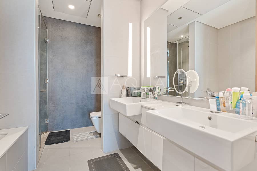 High Floor | Upgraded Corner Unit | Canal Views - Image 15