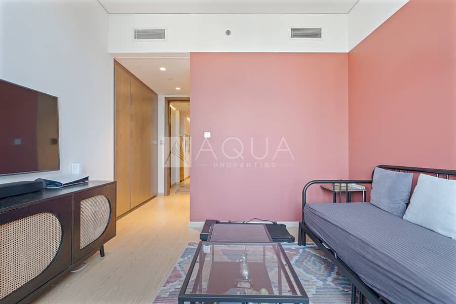 High Floor | Upgraded Corner Unit | Canal Views - Image 18