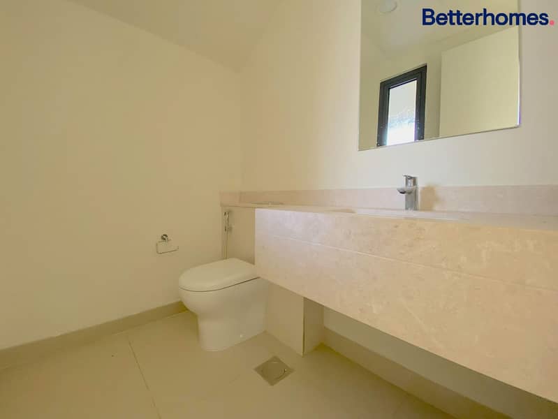 Well Maintained | Great Amenities | Landscaped - Image 7