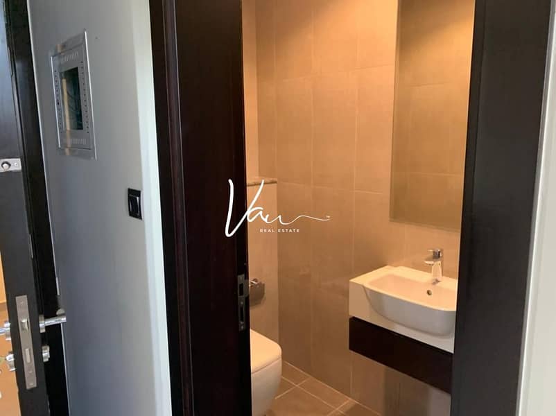 Furnished 1BR | Best Location | Genuine -Resale - Image 9