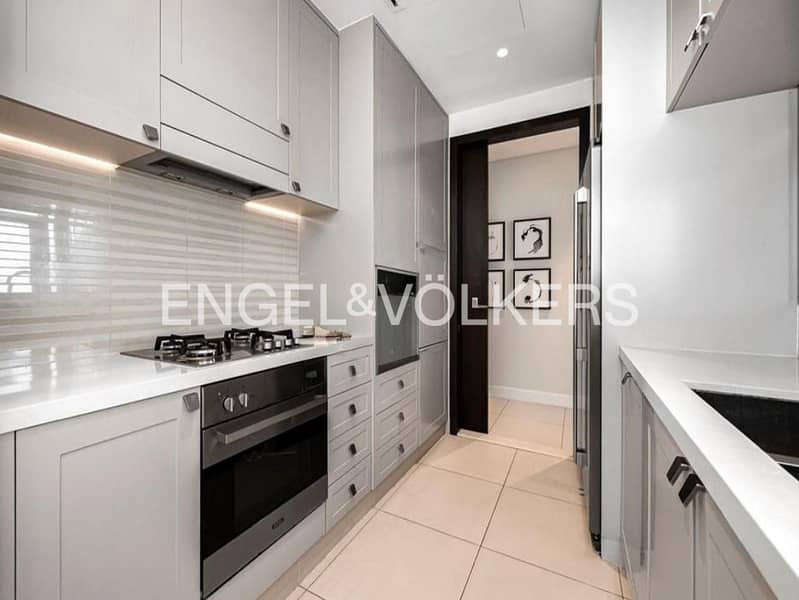 Burj Khalifa View | Fully Furnished | Vacant