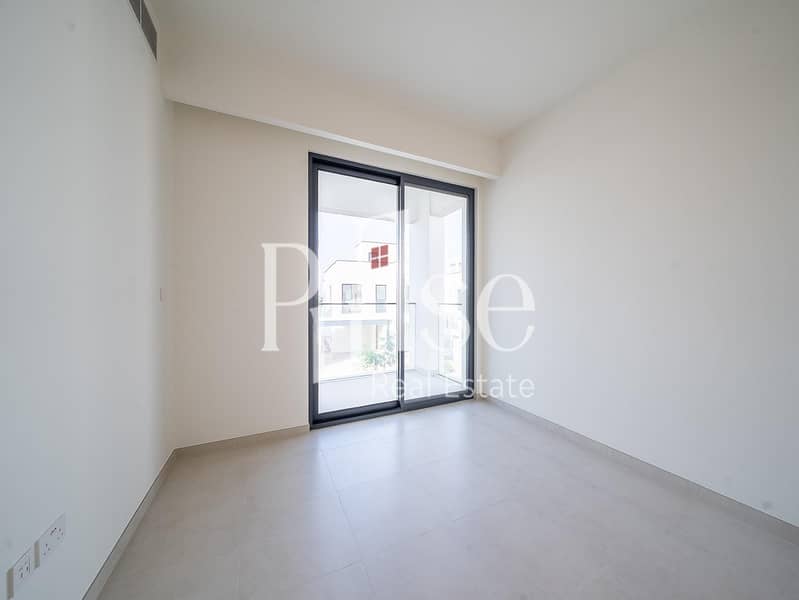 Premium 4BR Villa | Backing onto the park - Image 8