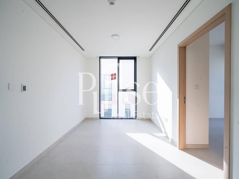 Premium 4BR Villa | Backing onto the park - Image 9