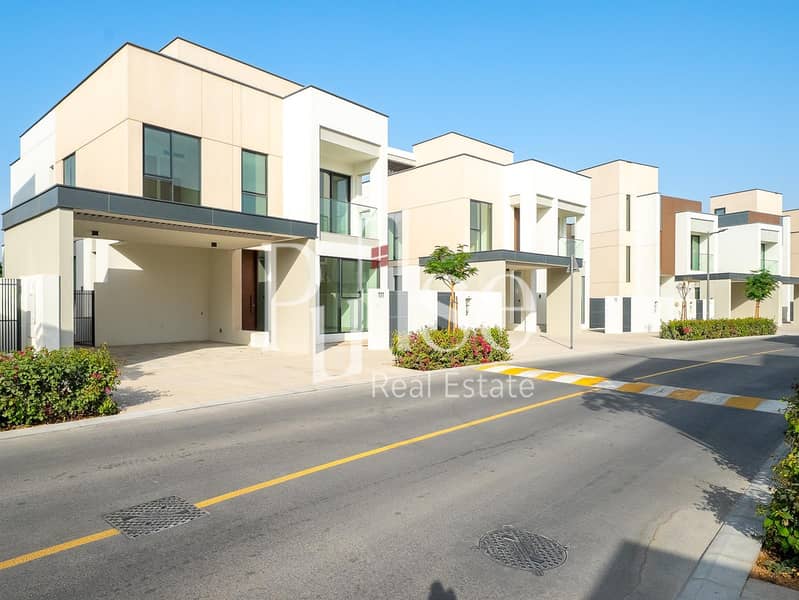 Premium 4BR Villa | Backing onto the park - Image 19