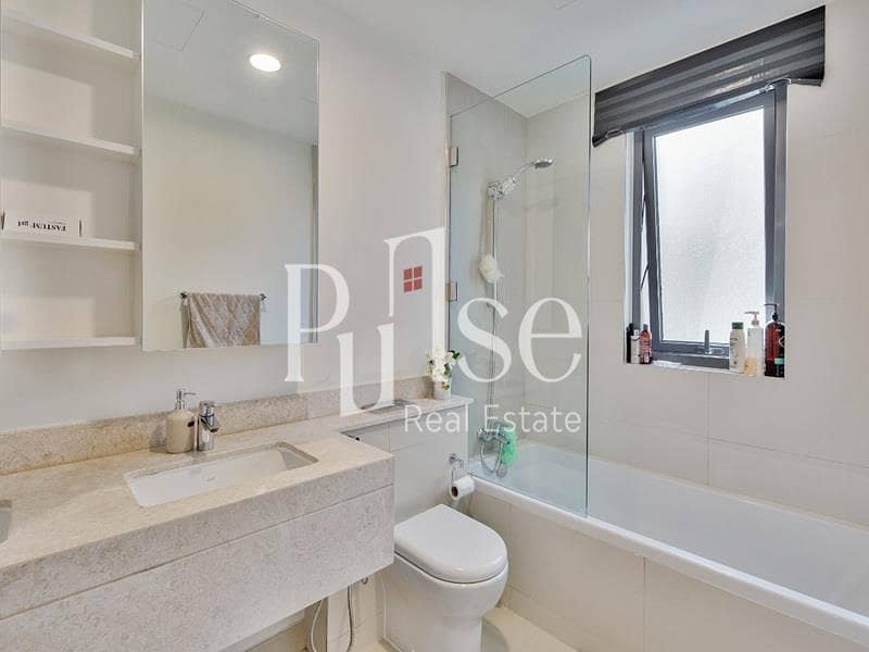 Corner Single Row 4BR | Prime Location - Image 13