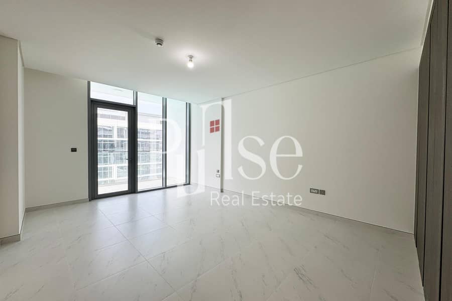 Modern 3BR and Maid’s | Corner Unit | Lagoon Views - Image 11