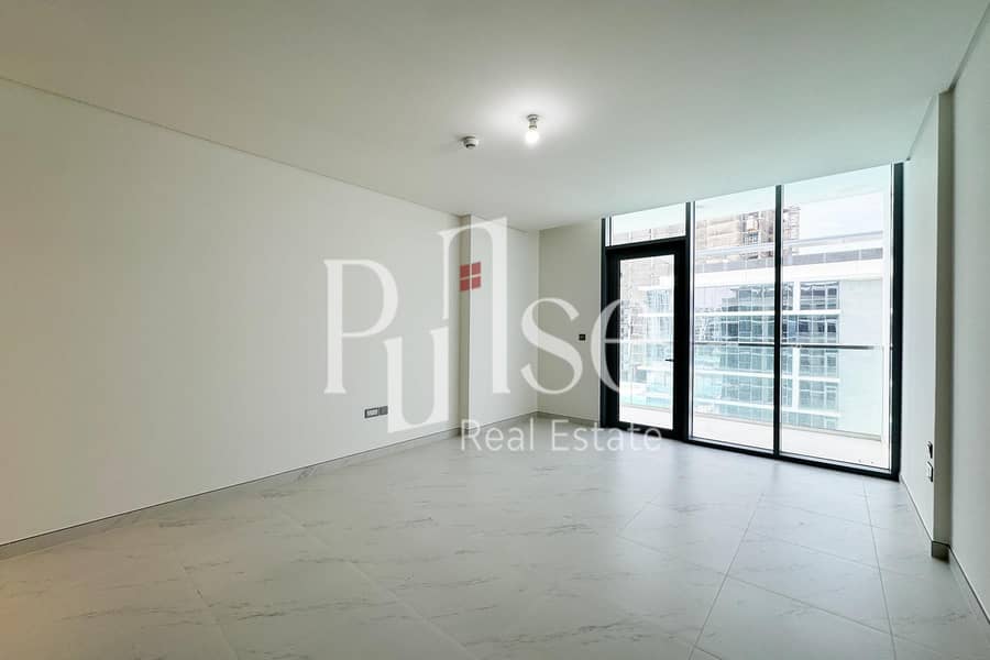 Modern 3BR and Maid’s | Corner Unit | Lagoon Views - Image 12