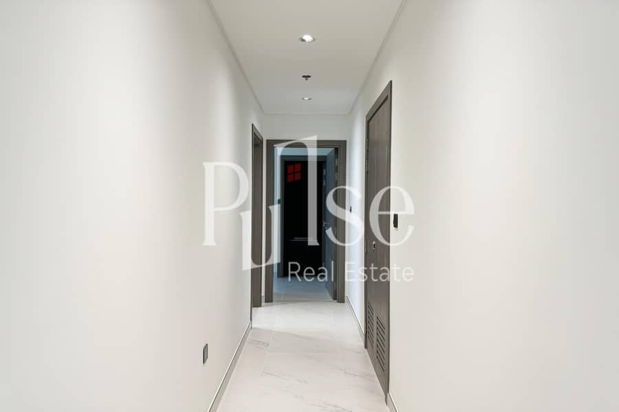 Modern 3BR and Maid’s | Corner Unit | Lagoon Views - Image 14