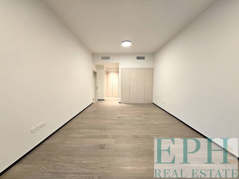 POOL VIEW | HUGE BALCONY | READY TO MOVE - Image 14