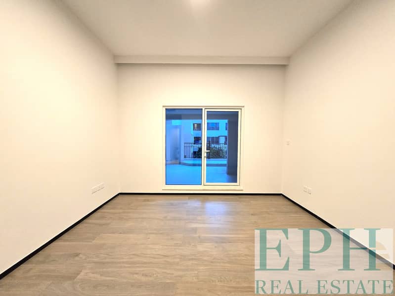 POOL VIEW | HUGE BALCONY | READY TO MOVE - Image 16