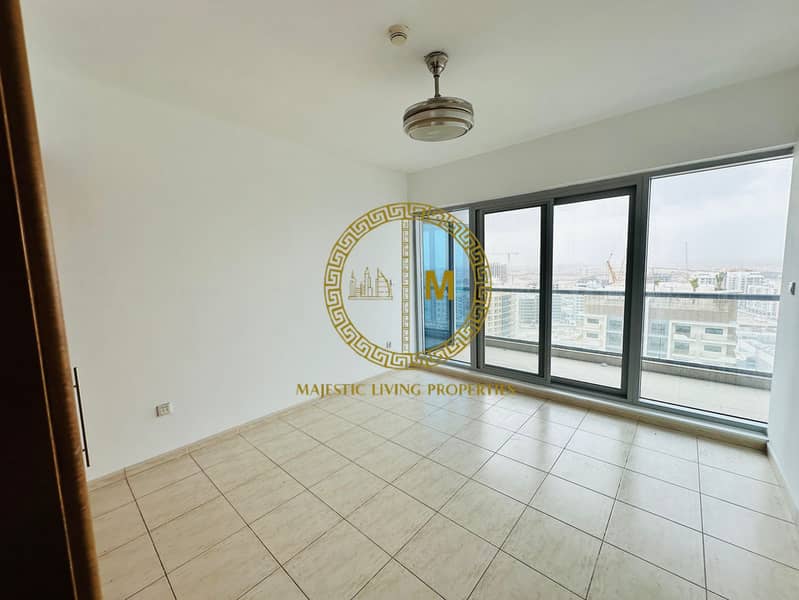 Bright & Modern 2-Bedroom Apartment in Skycourts Tower F