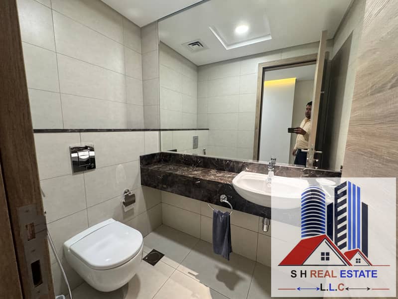 SPACIOUS APARTMENT FOR HOTEL VIEWS