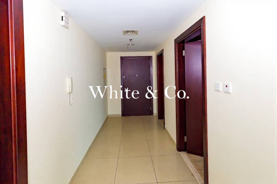 Unfurnished | Closed Kitchen | Vacant Now - Image 11