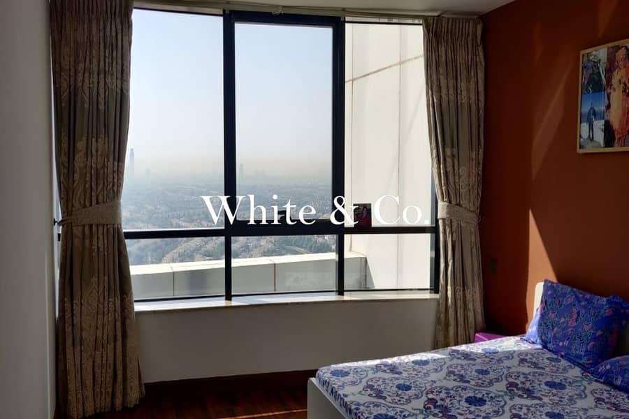 Vacating Soon | Upgraded | Fully Furnished - Image 10