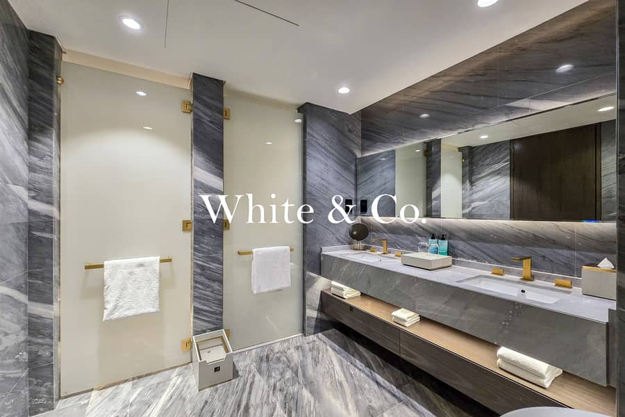 Exclusive Penthouse | Panoramic Sea Views - Image 11