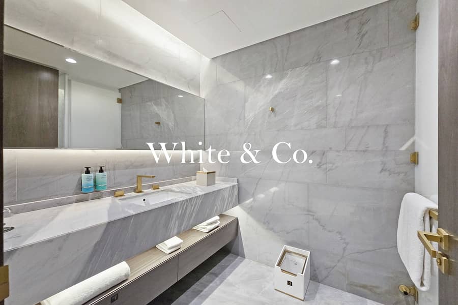 Exclusive Penthouse | Panoramic Sea Views - Image 14