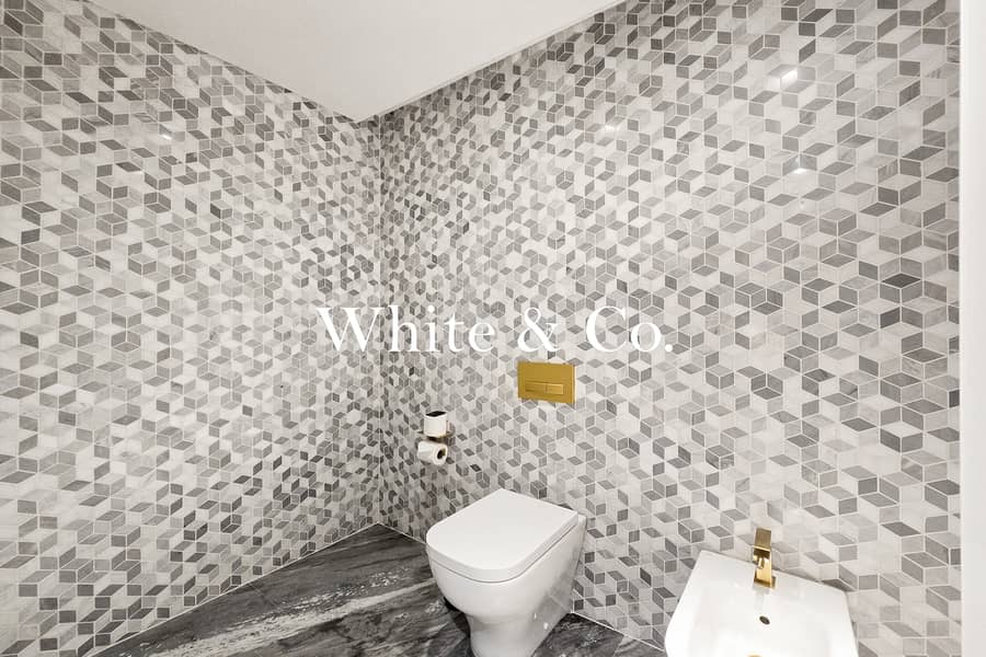 Exclusive Penthouse | Panoramic Sea Views - Image 18