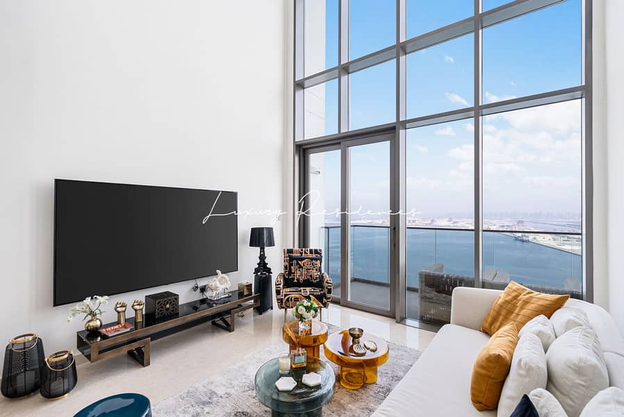 **Exquisite 2-bed Seafront Apartment | Sea Views**