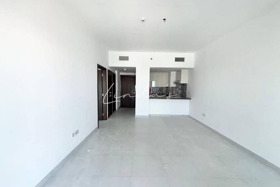 Spacious | Ready to Move In | Unfurnished - Image 6