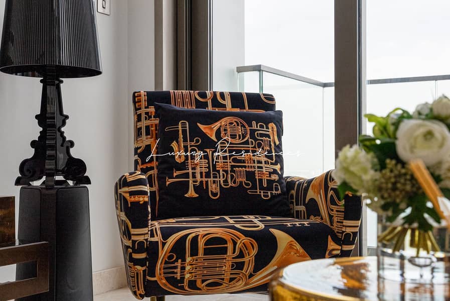 **Exquisite 2-bed Seafront Apartment | Sea Views** - Image 6