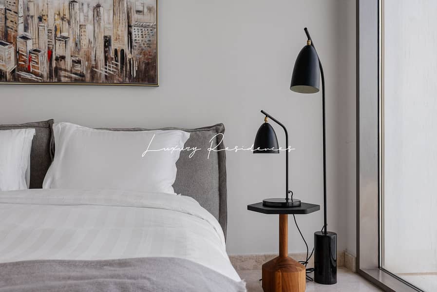 **Exquisite 2-bed Seafront Apartment | Sea Views** - Image 14