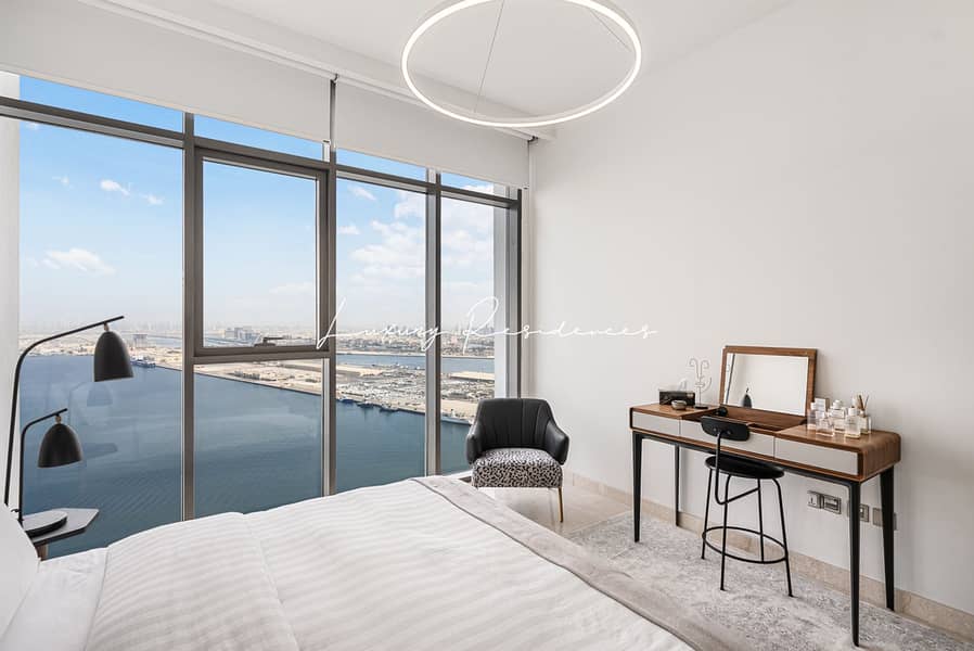 **Exquisite 2-bed Seafront Apartment | Sea Views** - Image 16