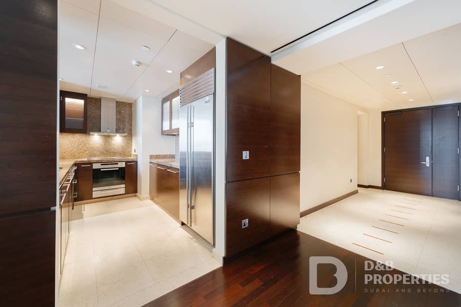 Fountain View | Ample Storage | High Floor - Image 8