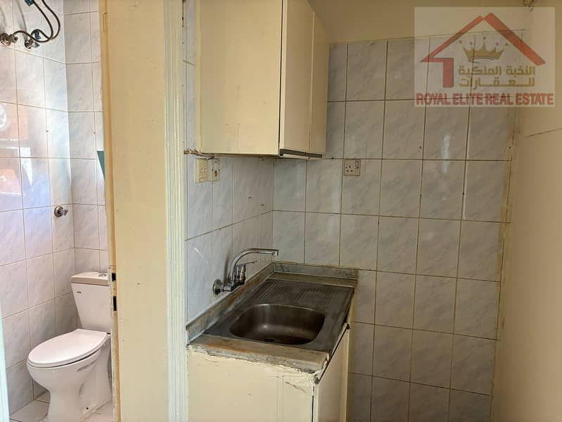 Studio Flat Available For Rent | Naif Nakheel Centre Area