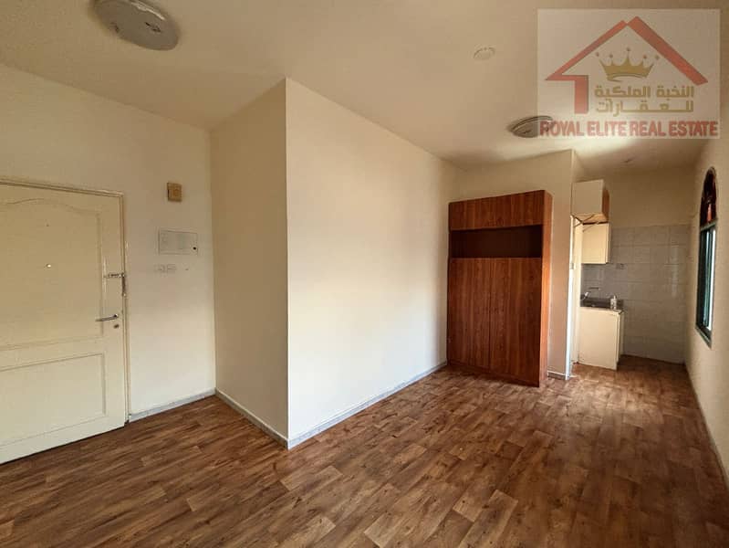 Studio Flat Available For Rent | Naif Nakheel Centre Area - Image 8