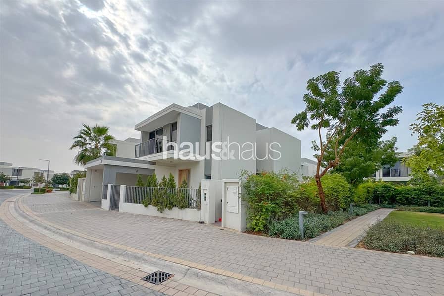 Corner plot | Vacant now | Backing small park