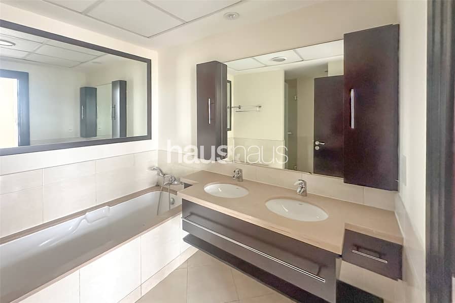 Golf course view | Modern | Chiller Free - Image 6