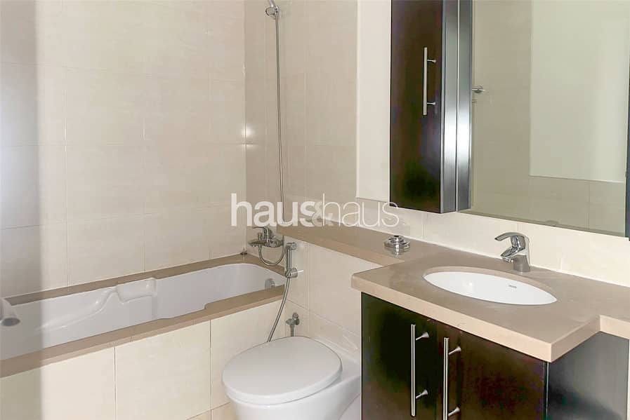 Golf course view | Modern | Chiller Free - Image 9