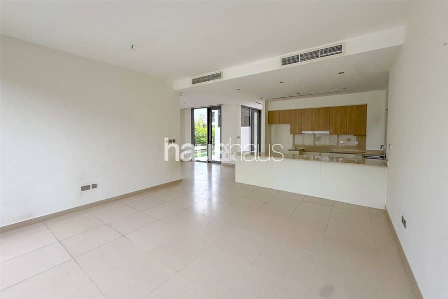 Corner plot | Vacant now | Backing small park - Image 9