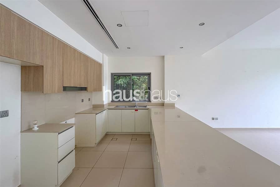 Corner plot | Vacant now | Backing small park - Image 10