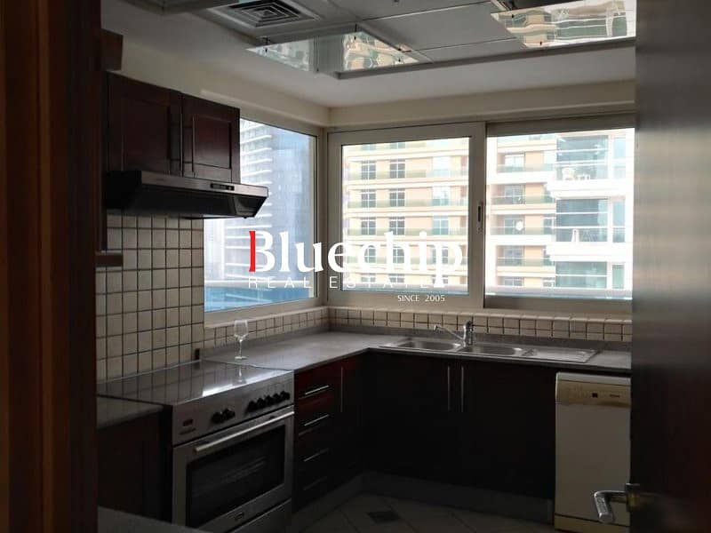 Full Marina View | Unfurnished | Spacious Layout - Image 9