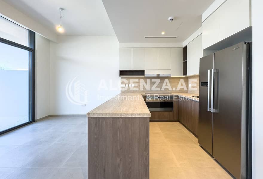 Elegant 3 Bedroom | Huge Layout | Single Row