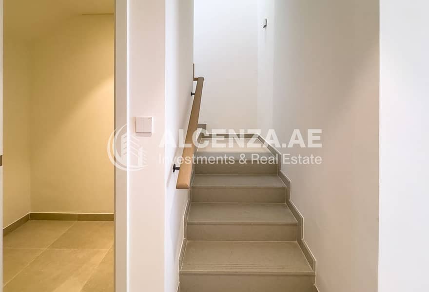 Elegant 3 Bedroom | Huge Layout | Single Row - Image 12