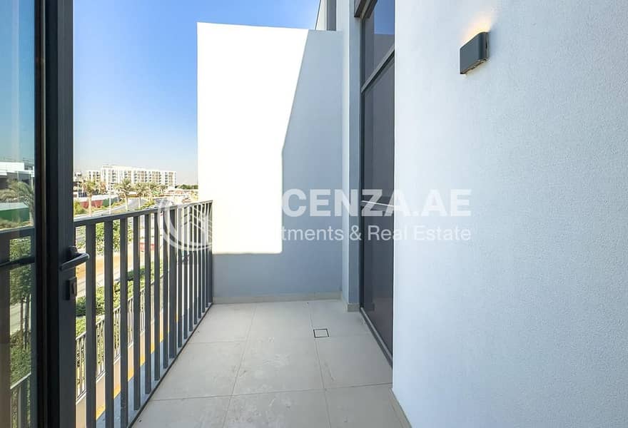 Elegant 3 Bedroom | Huge Layout | Single Row - Image 15