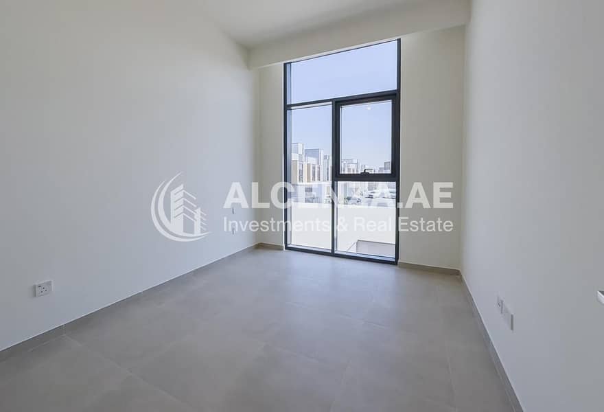 Elegant 3 Bedroom | Huge Layout | Single Row - Image 20