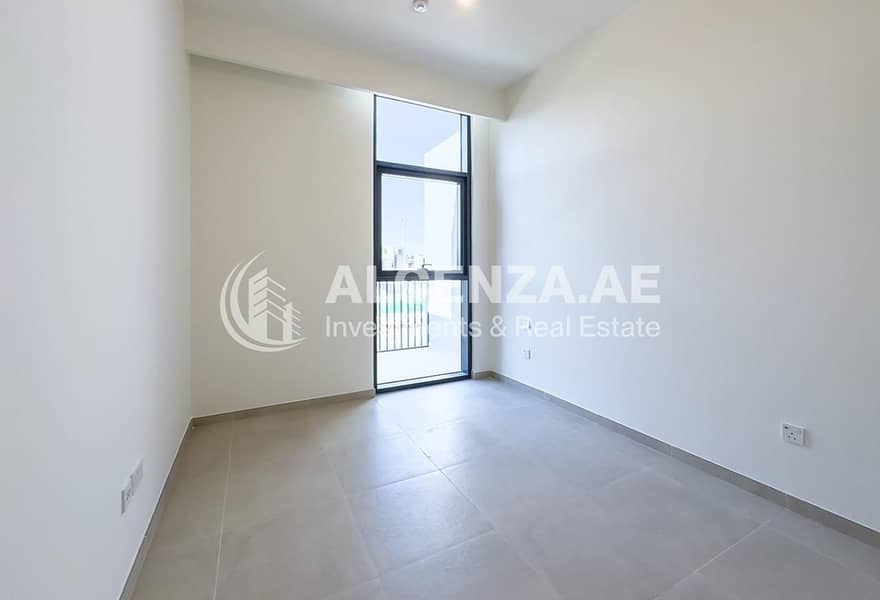 Elegant 3 Bedroom | Huge Layout | Single Row - Image 24