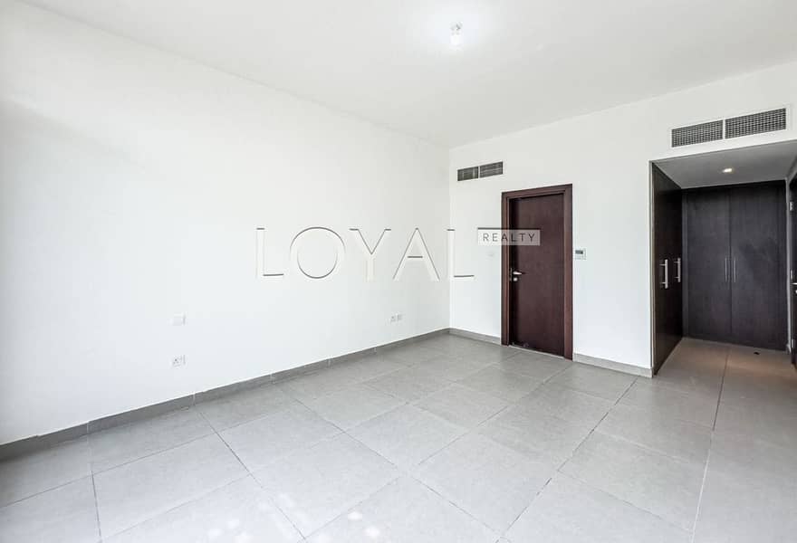 Premium Location | Well Maintained | Spacious - Image 15