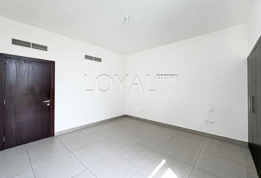 Premium Location | Well Maintained | Spacious - Image 17