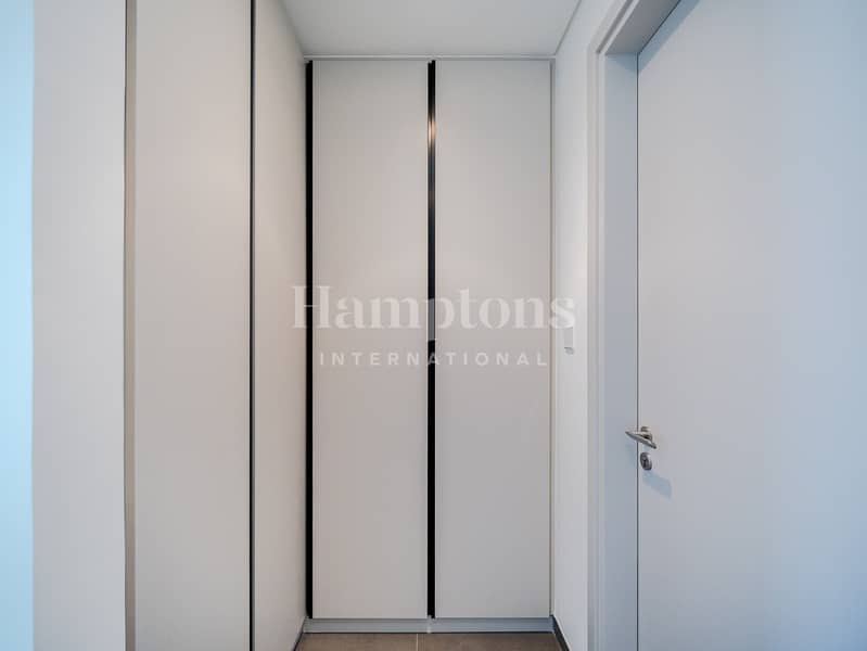 Single Row | Large Layout | Vacant - Image 13